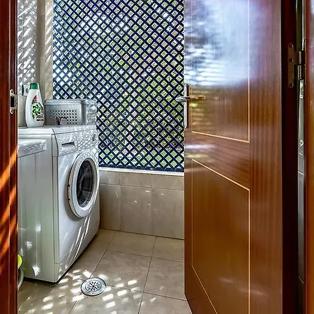 Beautiful House In Club De Mar Daire