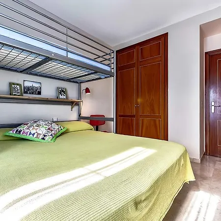 Beautiful House In Club De Mar Daire